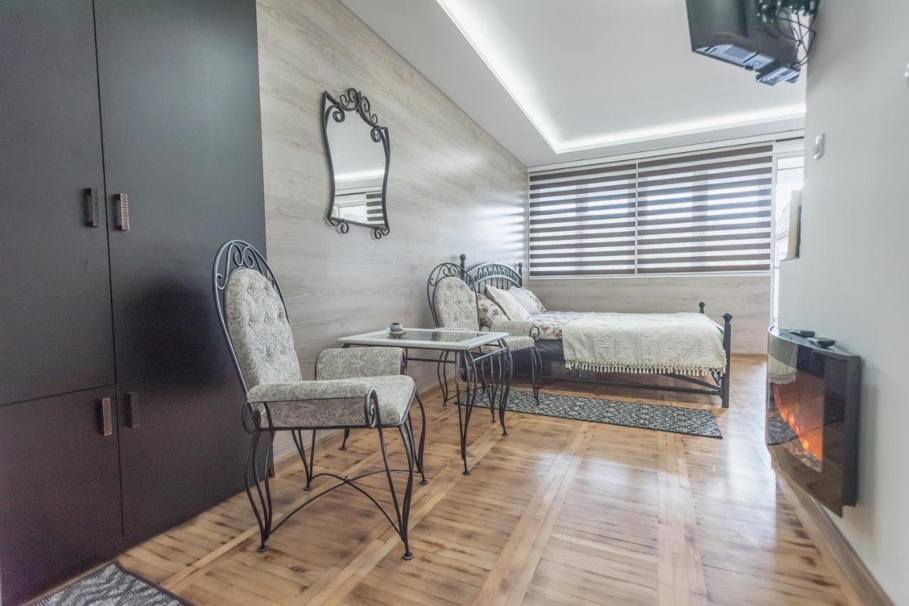 Onore Dell Sa Djakuzijem Apartment *