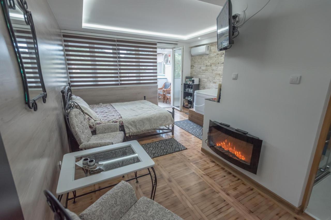 Onore Dell Sa Djakuzijem Apartment